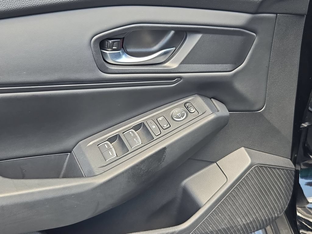 Used 2025 Honda Accord SE image 15
