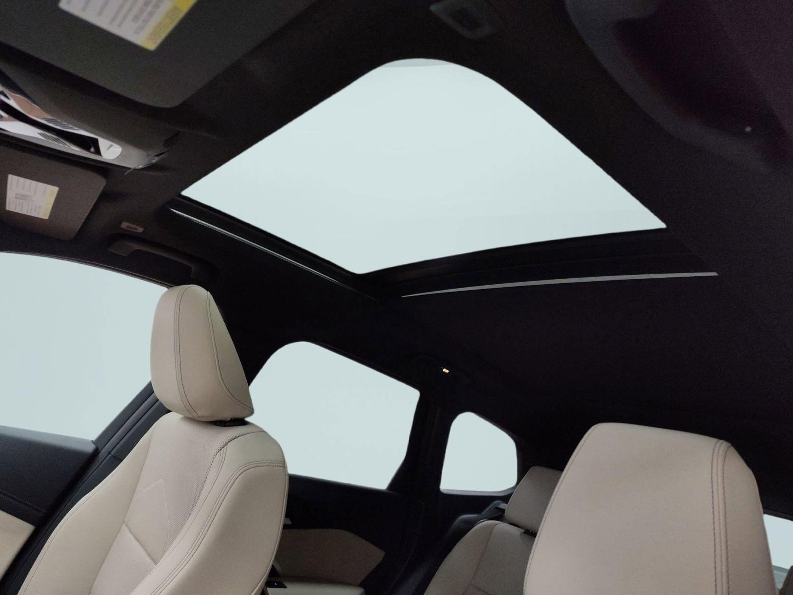 Used 2025 BMW X1 xDrive28i w/ Premium Package image 13