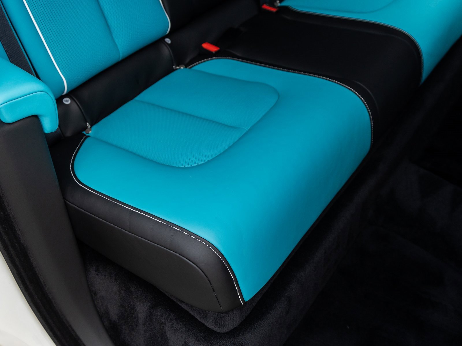 New 2026 Rolls-Royce Cullinan Black Badge image 51