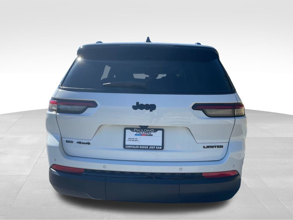 Used 2022 Jeep Grand Cherokee L Limited w/ Black Appearance Package image 5