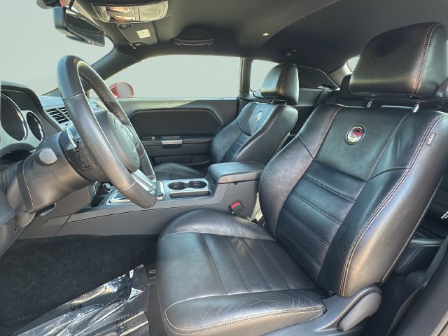 Used 2014 Dodge Challenger SXT RWD image 13