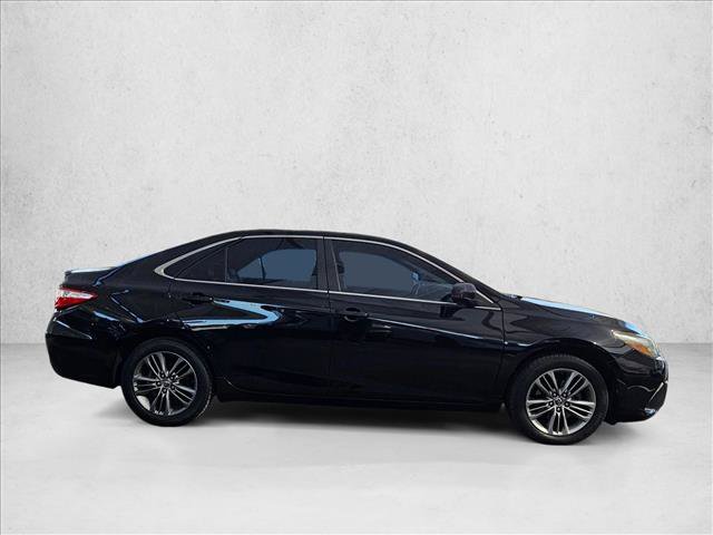 Used 2015 Toyota Camry SE FWD image 4