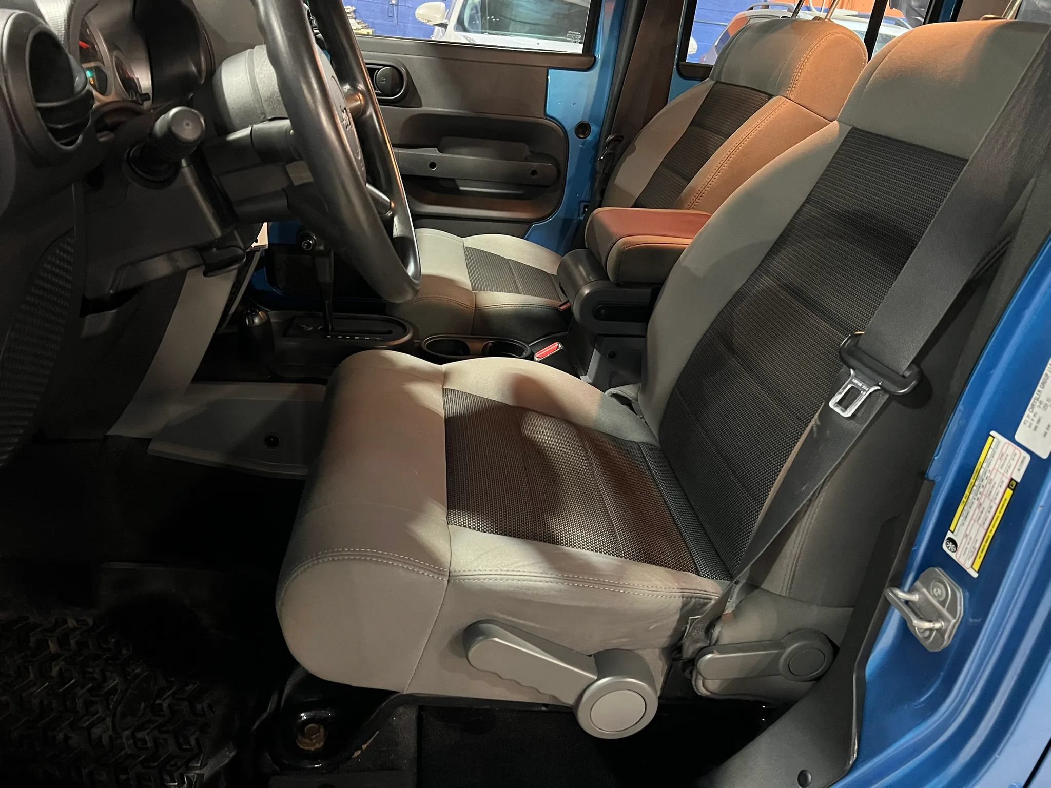Used 2010 Jeep Wrangler Unlimited Sport AWD/4WD image 11