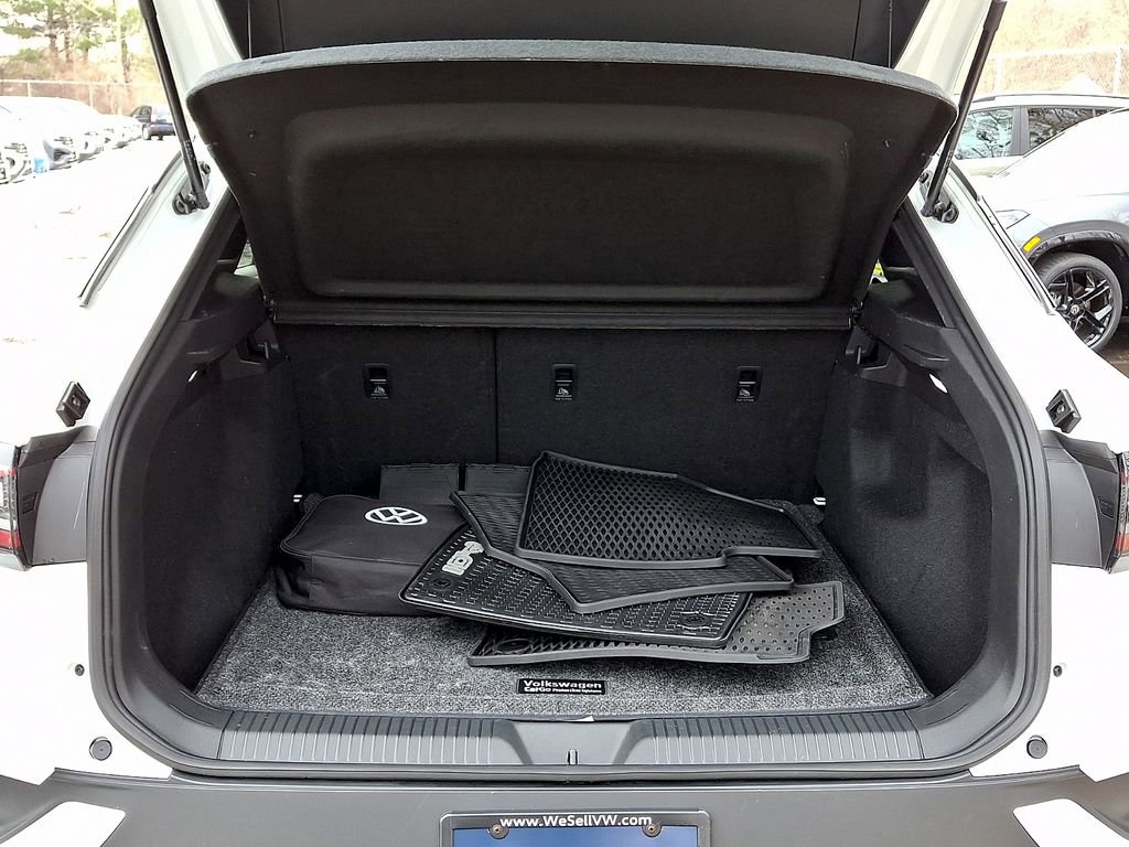Certified 2025 Volkswagen ID.4 Pro image 29