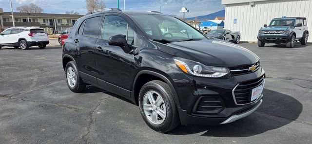 Used 2022 Chevrolet Trax LT w/ LT Convenience Package image 1