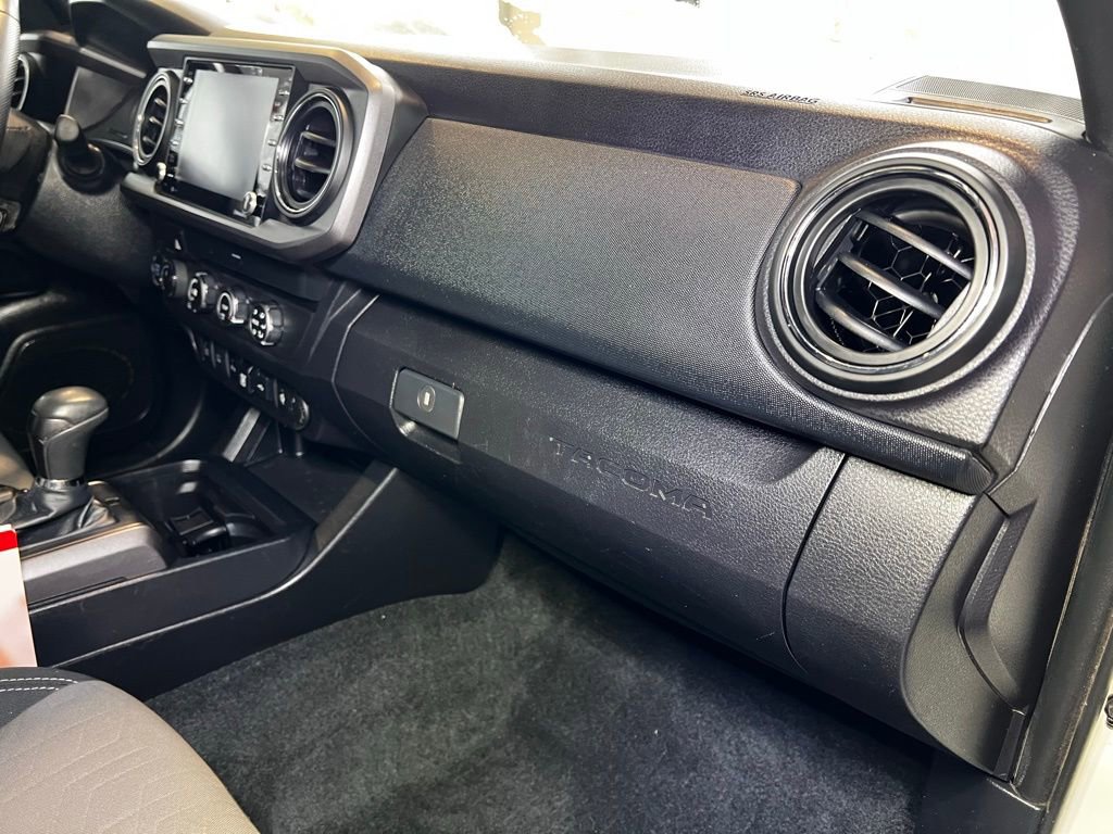 Used 2020 Toyota Tacoma TRD Off-Road w/ Technology Package image 49