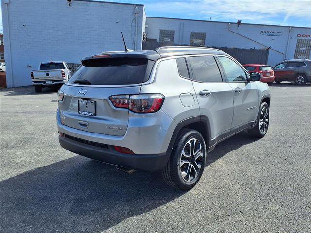 Certified 2022 Jeep Compass Limited image 7