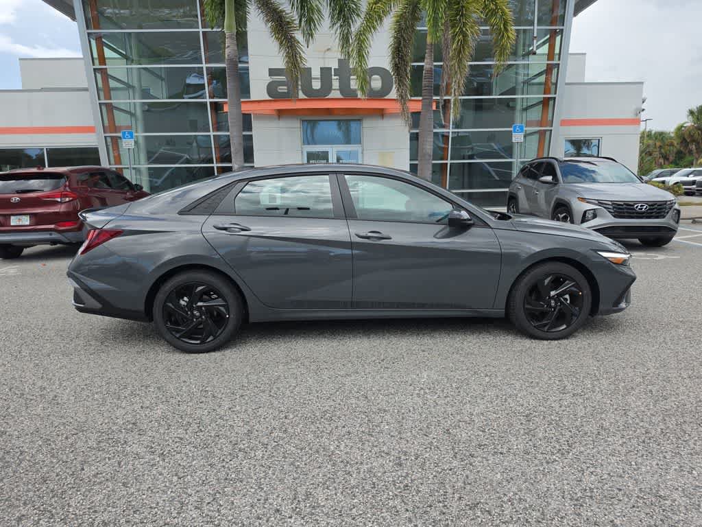 New 2026 Hyundai Elantra SEL Sport FWD image 8