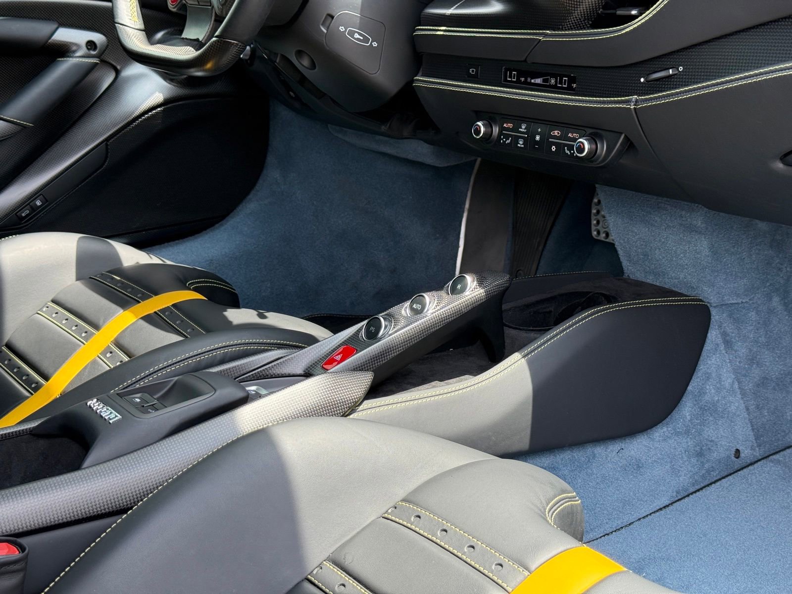 Used 2022 Ferrari F8 Tributo RWD image 42