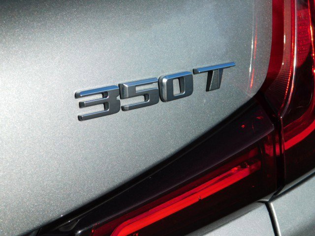 Used 2024 Cadillac XT4 Premium Luxury image 8