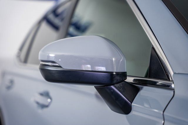 Used 2025 Honda CR-V EX-L image 16