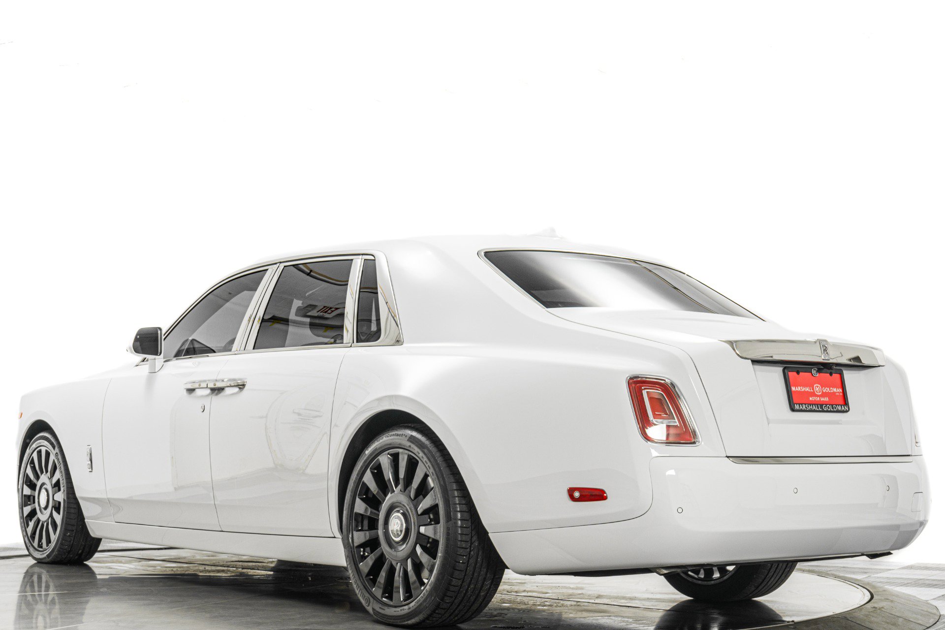 Used 2023 Rolls-Royce Phantom Sedan image 37
