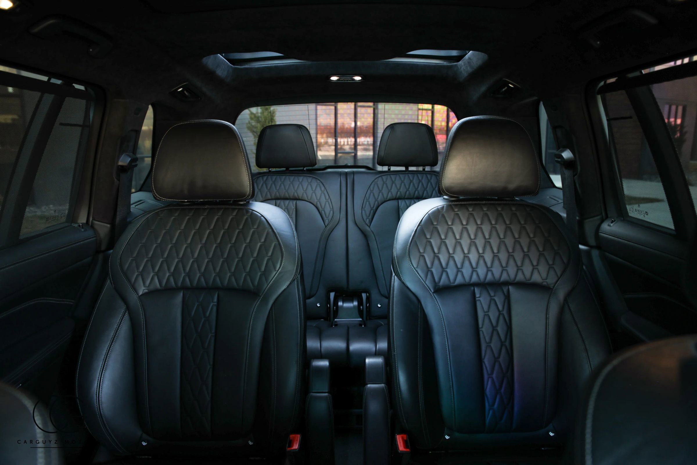 Used 2020 BMW X7 M50i w/ Dynamic Handling Package image 29