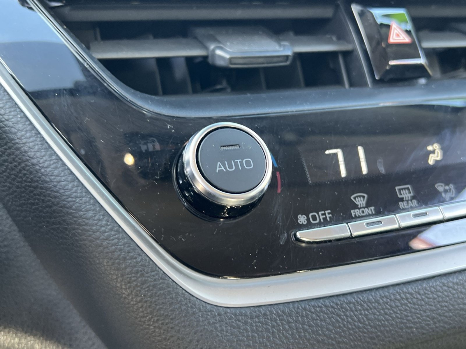 Used 2024 Toyota Corolla LE FWD image 35