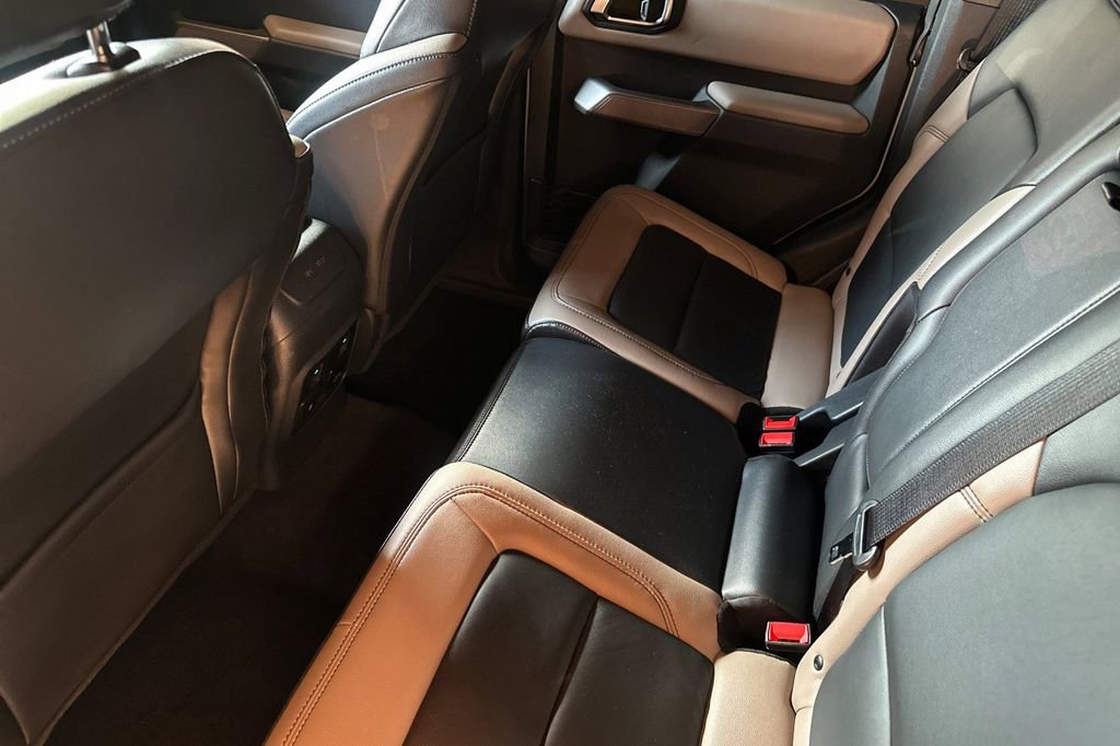 Used 2023 Ford Bronco Wildtrak image 12