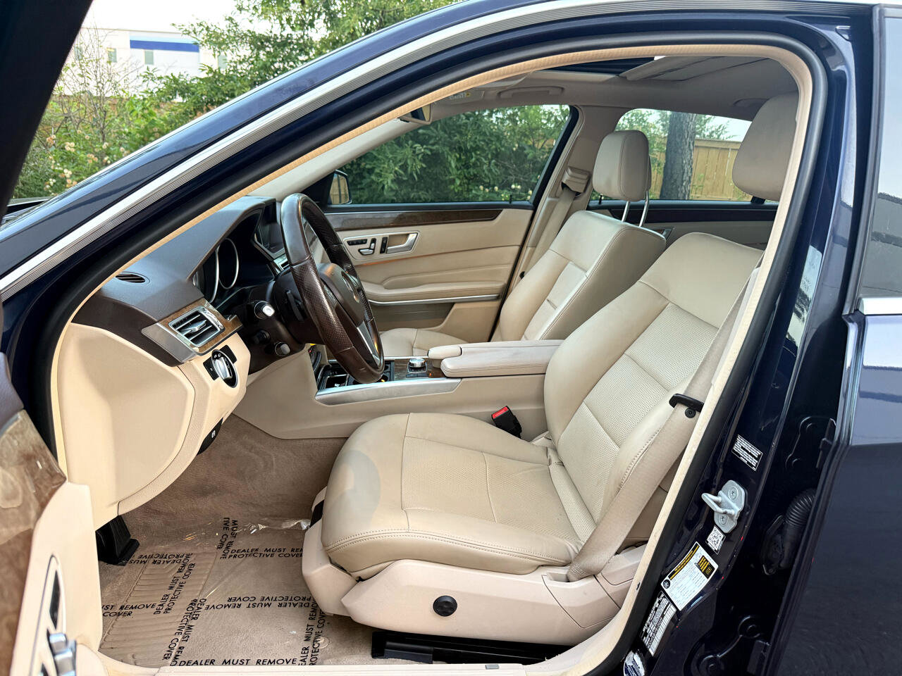 Used 2015 Mercedes-Benz E 350 4MATIC Sedan image 4