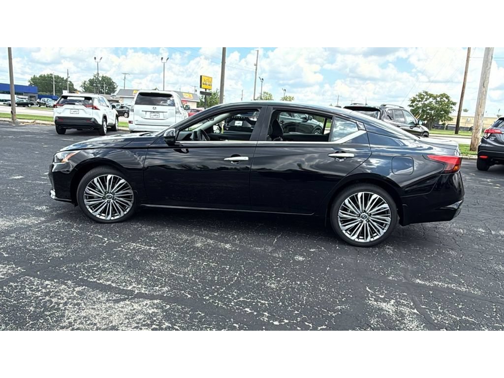 Used 2023 Nissan Altima 2.5 SL AWD/4WD image 4