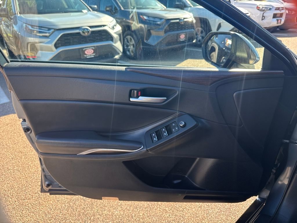 Used 2019 Toyota Avalon XLE w/ Moonroof Package image 31