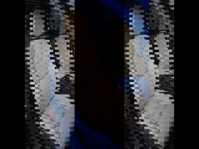 Used 2017 Volvo XC90 T8 Inscription w/ Luxury Package image 34