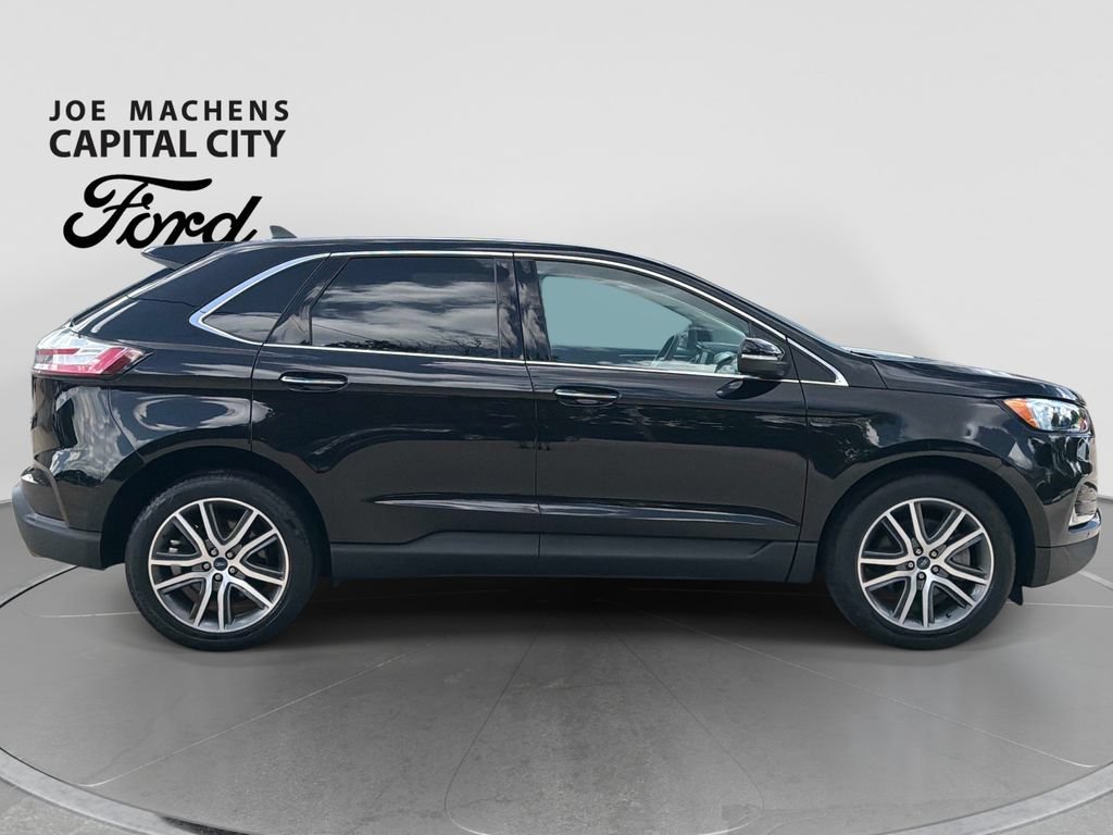 Used 2022 Ford Edge Titanium AWD/4WD image 3