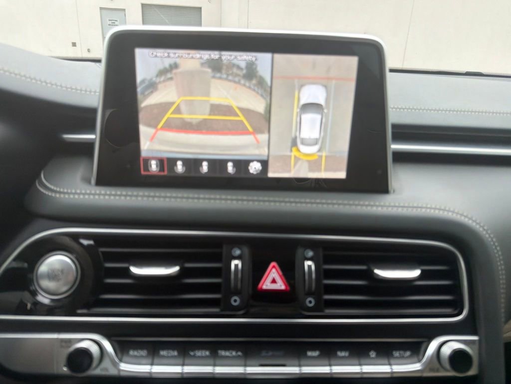 Used 2019 Genesis G70 3.3T Design RWD image 15