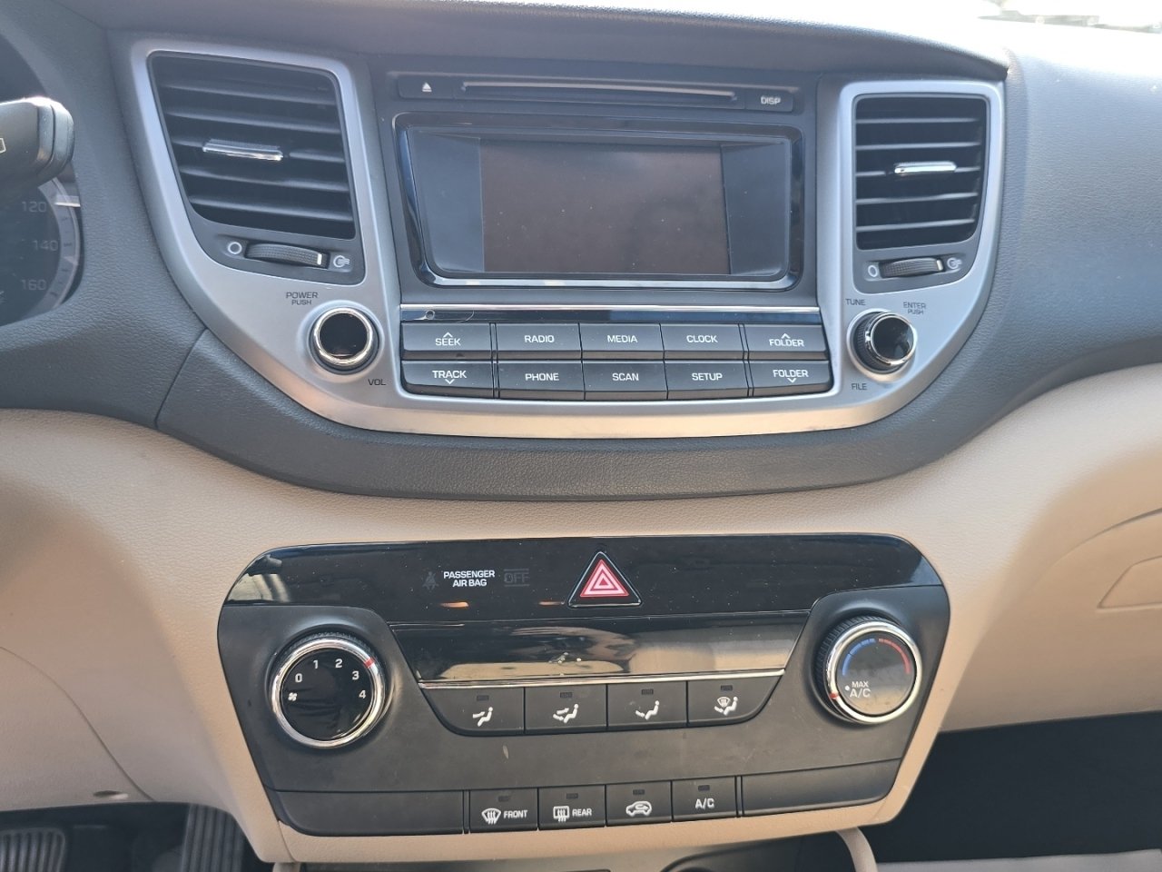 Used 2018 Hyundai Tucson SE w/ Cargo Package AWD/4WD image 19