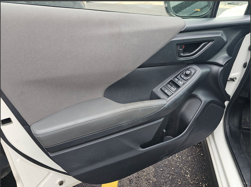 Used 2025 Subaru Crosstrek 2.5i Premium AWD/4WD image 8