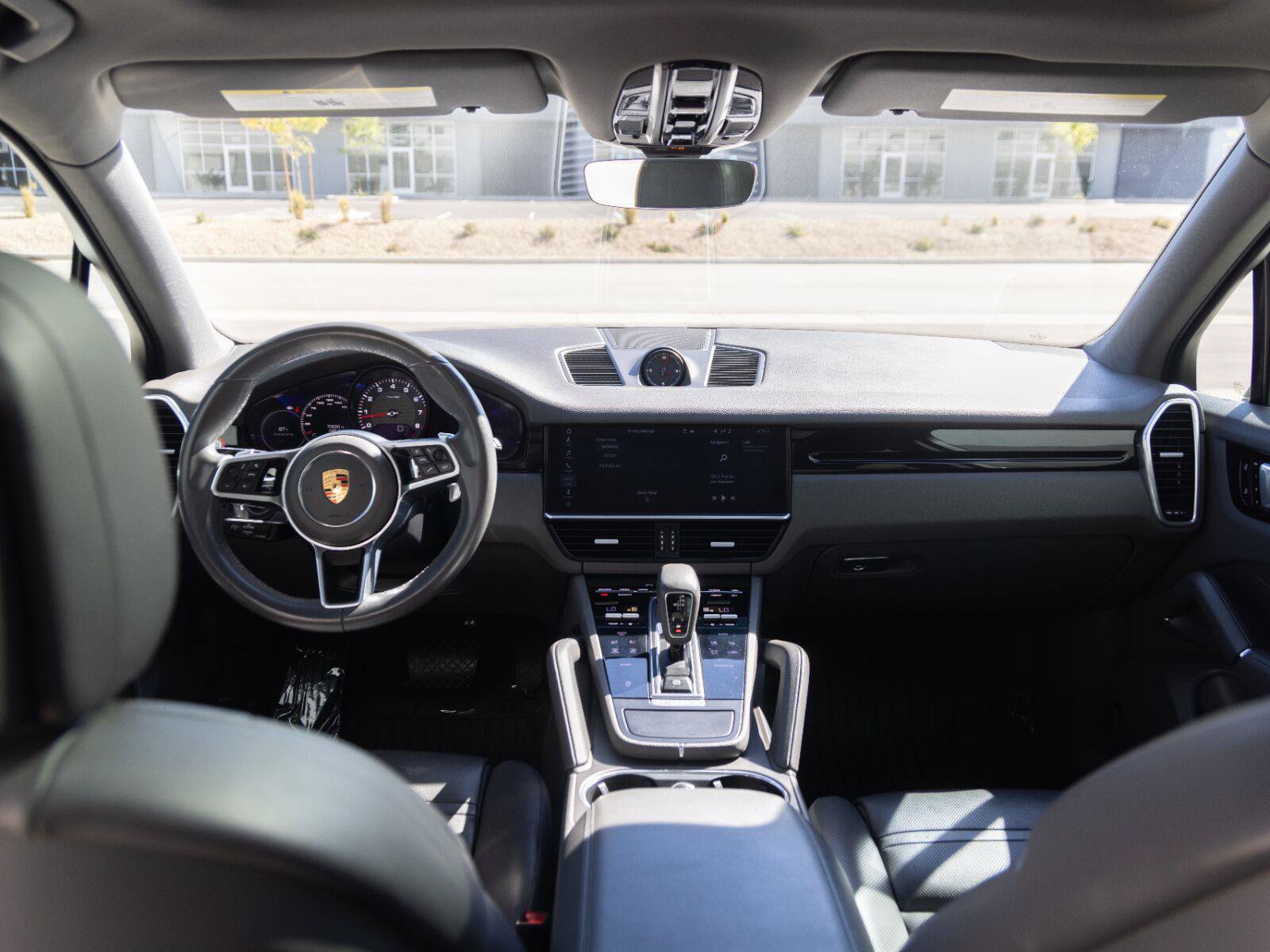 Used 2020 Porsche Cayenne AWD/4WD image 30