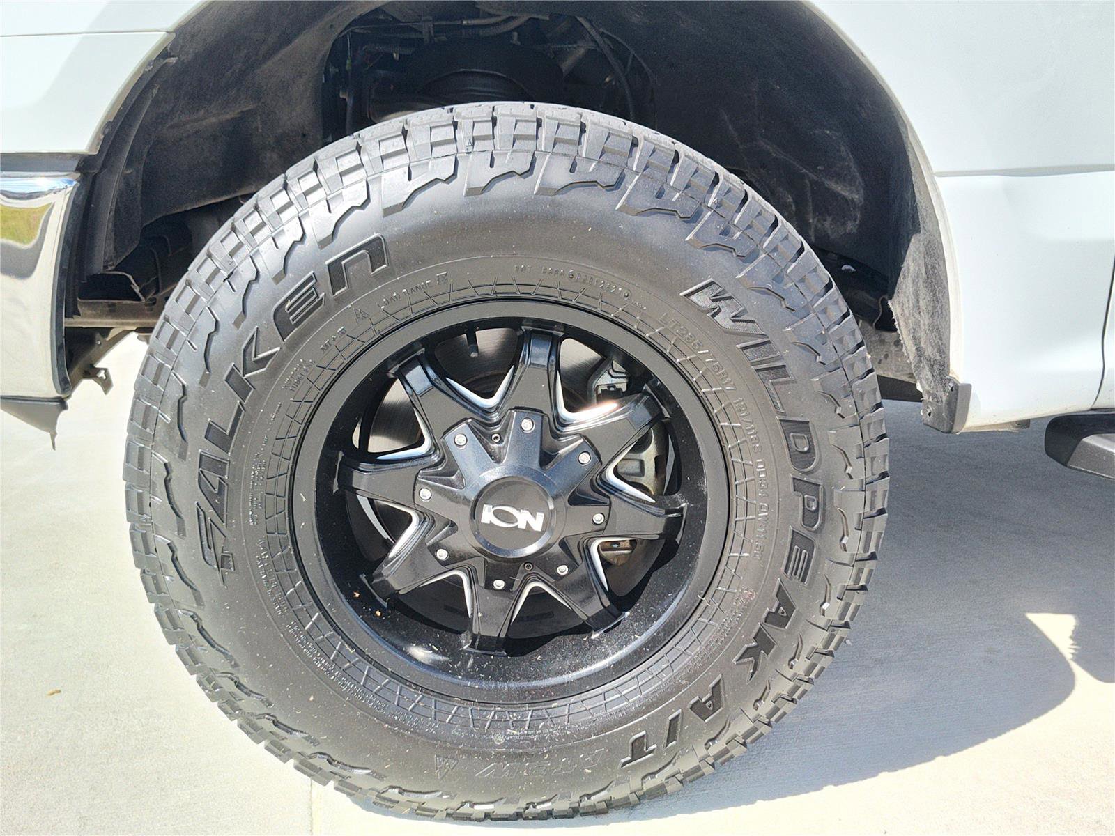 Used 2019 Ford F150 XLT w/ Trailer Tow Package image 11