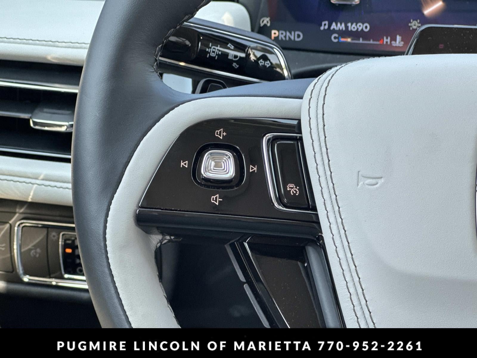 New 2026 Lincoln Aviator 2WD image 25
