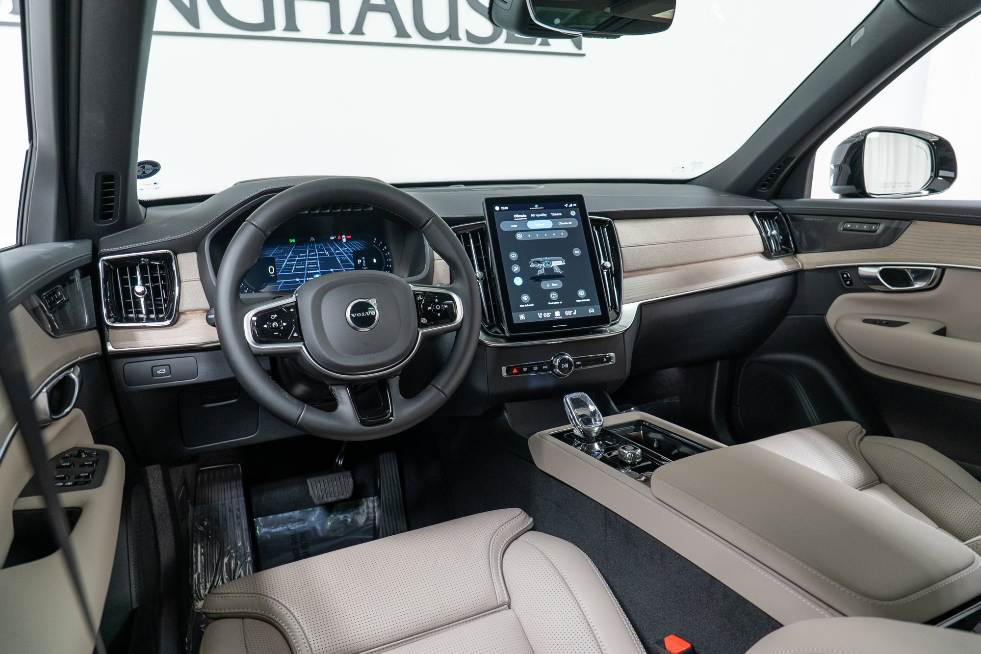 New 2026 Volvo XC90 B6 Ultra w/ Protection Package image 16