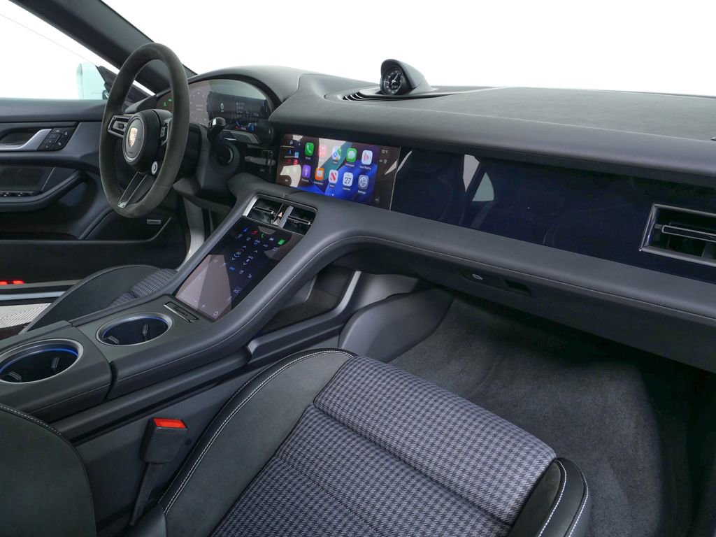 Certified 2025 Porsche Taycan 4S image 21