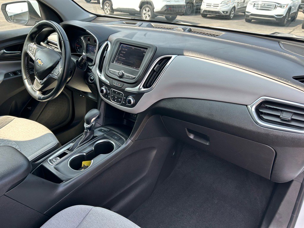 Used 2023 Chevrolet Equinox LT w/ Driver Convenience Package image 11