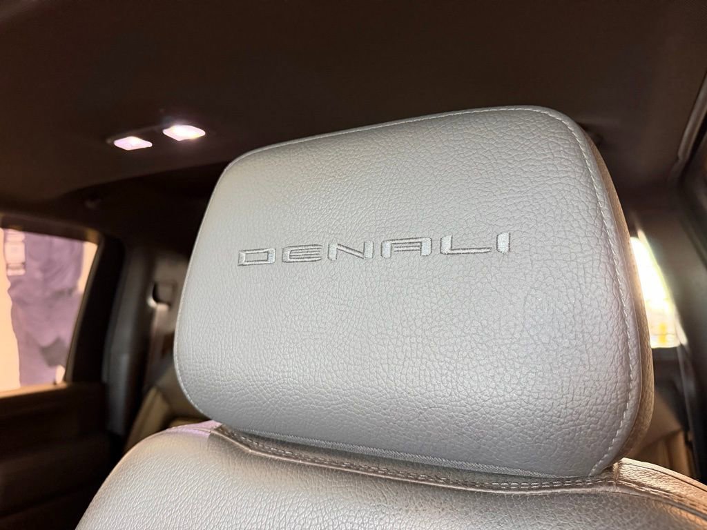 Used 2023 GMC Sierra 2500 Denali w/ Denali Ultimate Package image 15