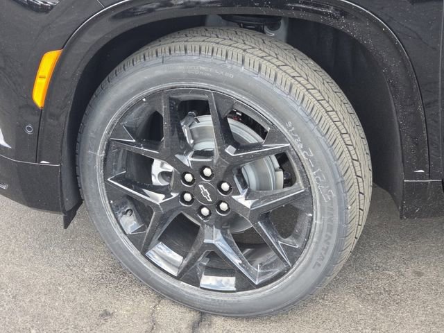 New 2026 Chevrolet Traverse RS w/ LPO, Floor Liner Package AWD/4WD image 29