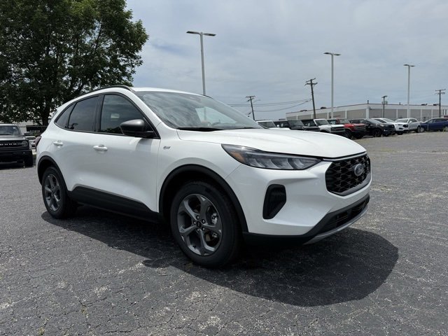 New 2025 Ford Escape ST-Line w/ Cold Weather Package image 2