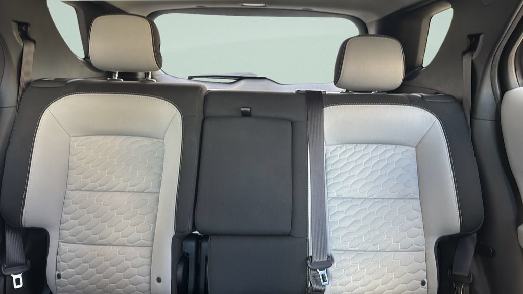 Used 2018 Chevrolet Equinox LT FWD image 16
