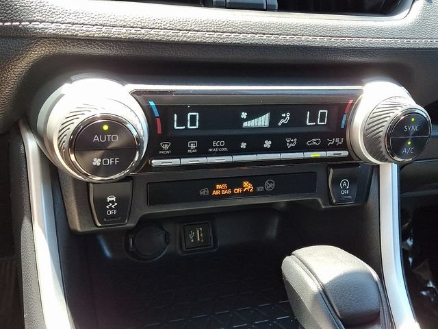 Certified 2025 Toyota RAV4 XLE AWD/4WD image 9