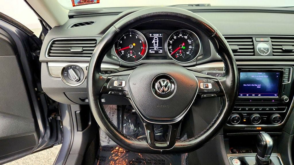 Used 2016 Volkswagen Passat 1.8T SE FWD image 14