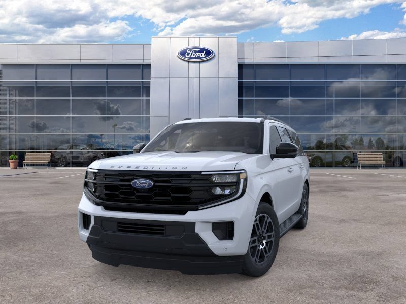 New 2026 Ford Expedition Active RWD image 2