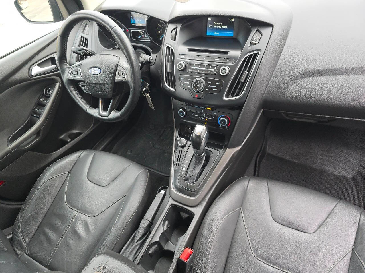 Used 2016 Ford Focus SE w/ Equipment Group 201A image 12