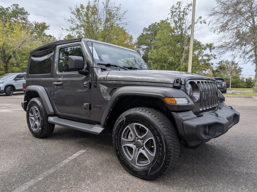 Used 2022 Jeep Wrangler Sport AWD/4WD image 2