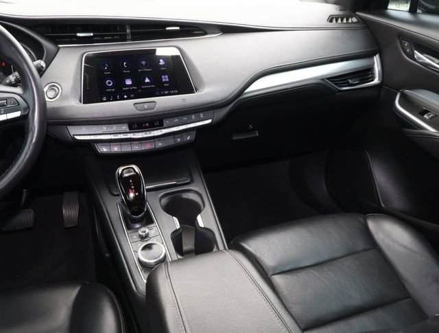 Used 2020 Cadillac XT4 Premium Luxury FWD image 16