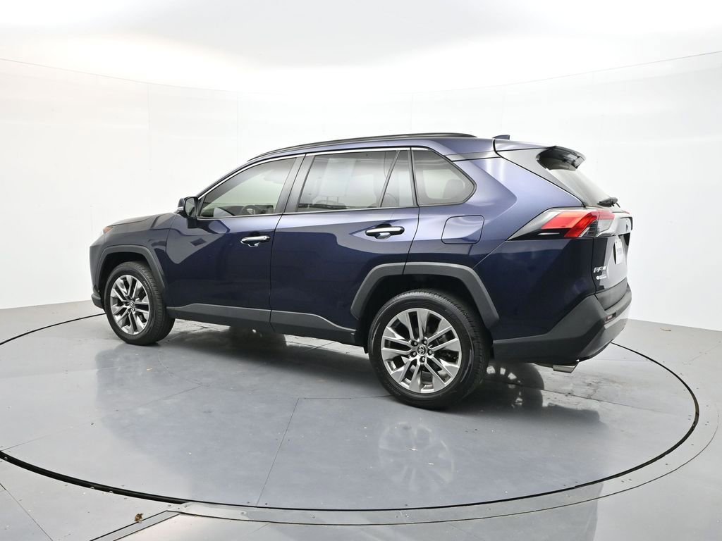 Used 2020 Toyota RAV4 Limited FWD image 5