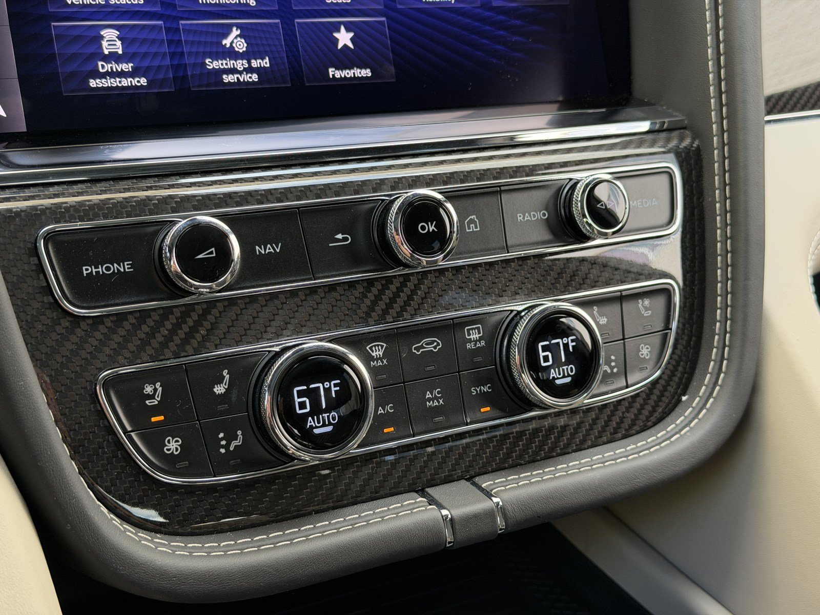 Certified 2023 Bentley Bentayga AWD/4WD image 27