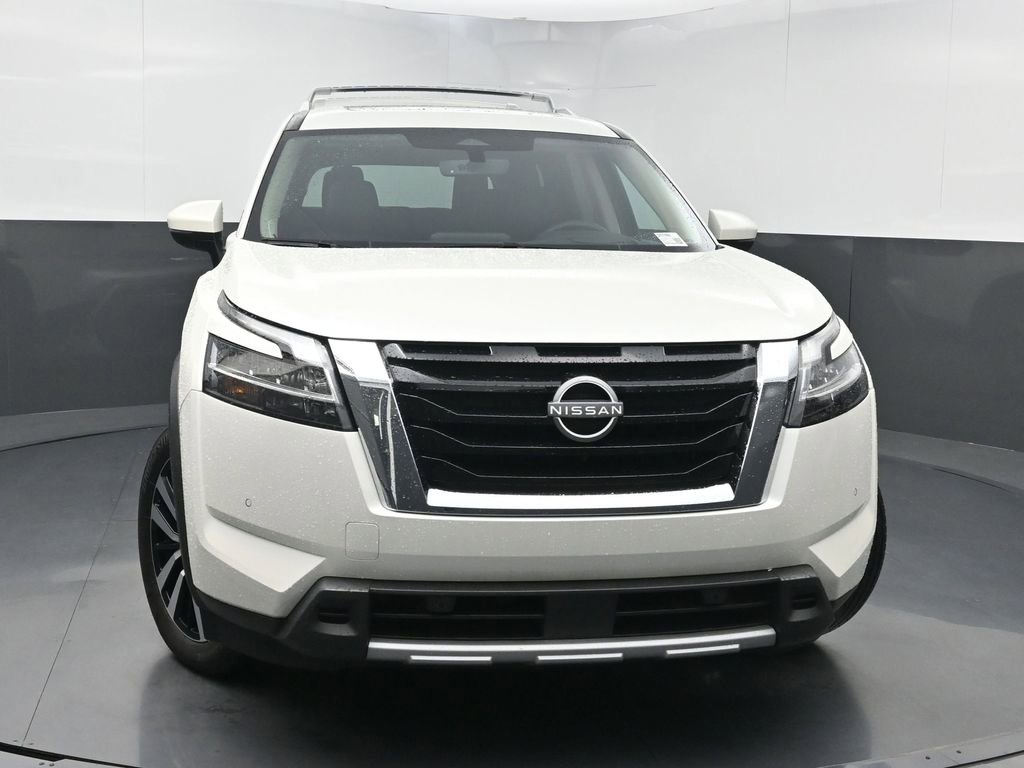 Used 2024 Nissan Pathfinder Platinum FWD image 44