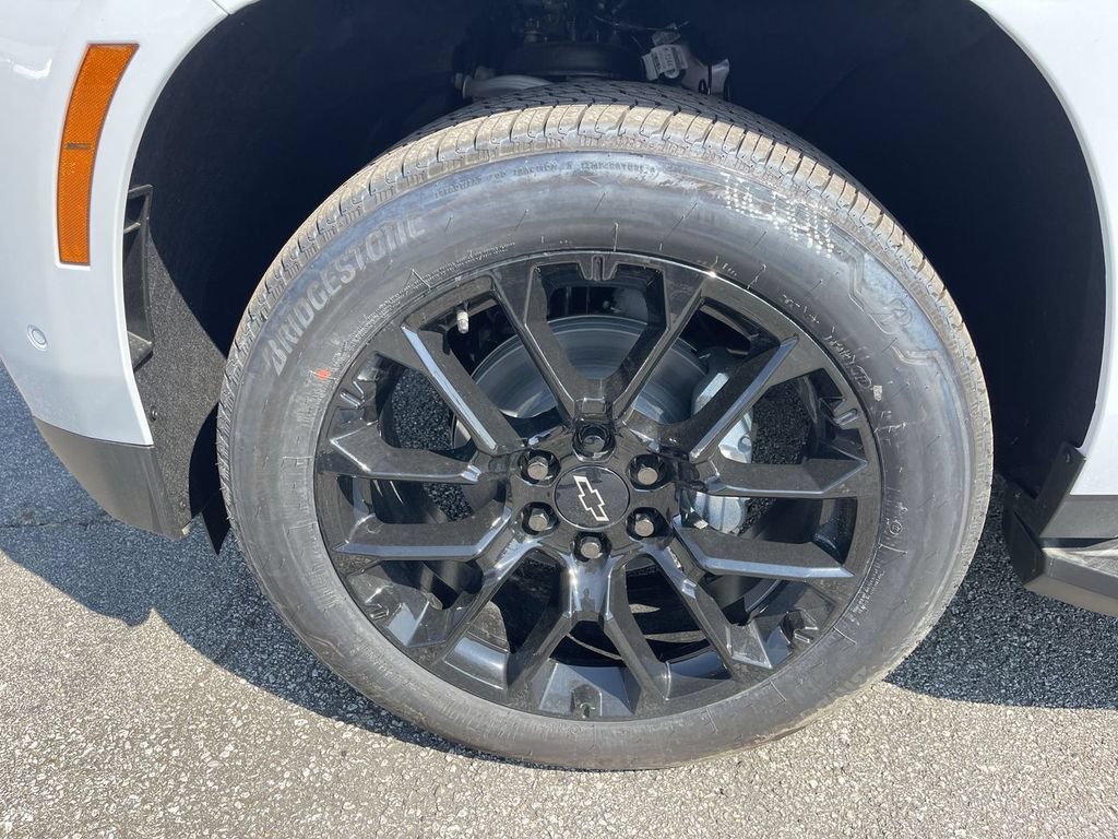 New 2026 Chevrolet Suburban Premier w/ Sun And Tow Package AWD/4WD image 10