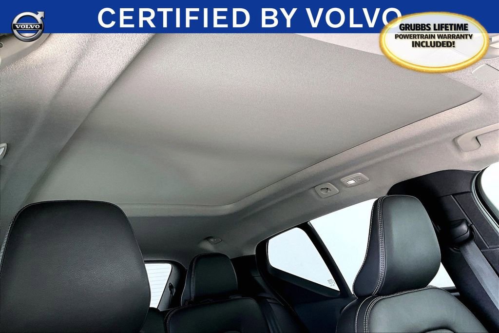 Used 2023 Volvo XC40 B4 Plus w/ Driver Assist Package image 22