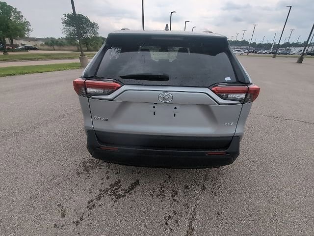 Used 2025 Toyota RAV4 XLE w/ Convenience Package FWD image 6