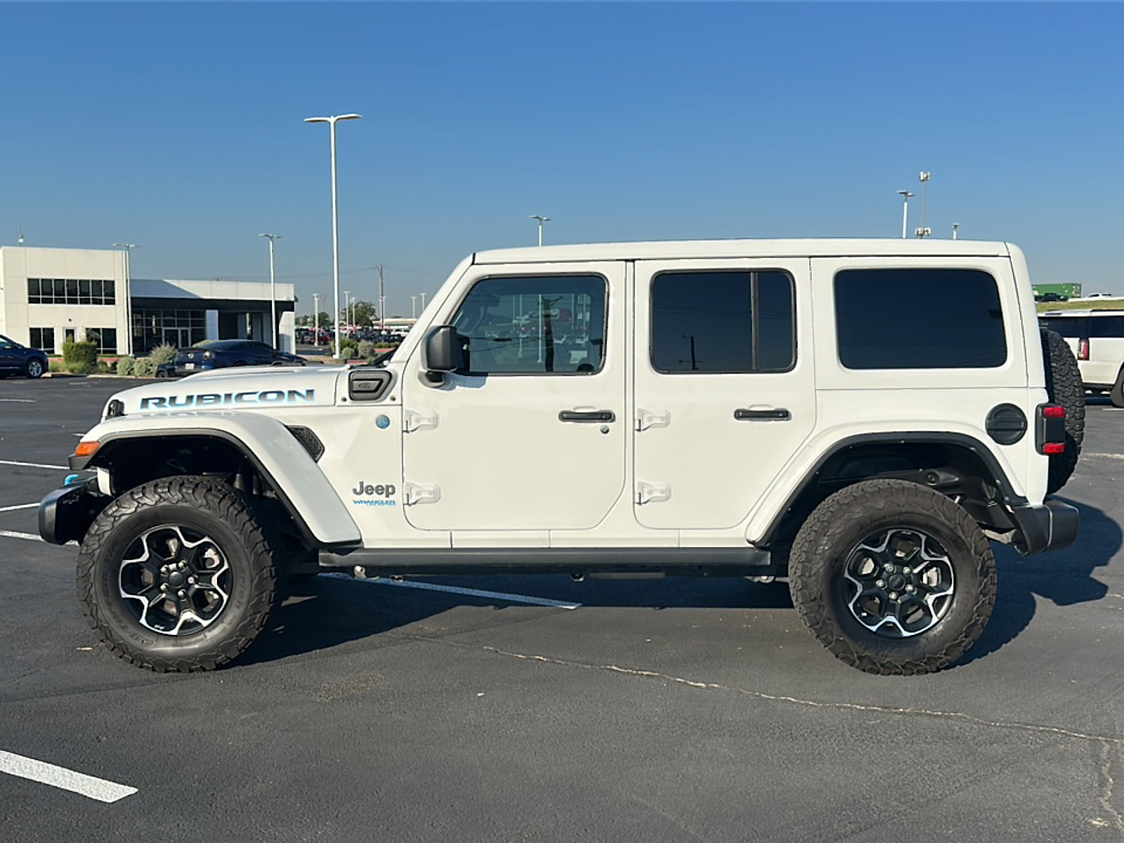Used 2021 Jeep Wrangler Unlimited Rubicon 4xe w/ Safety Group image 5